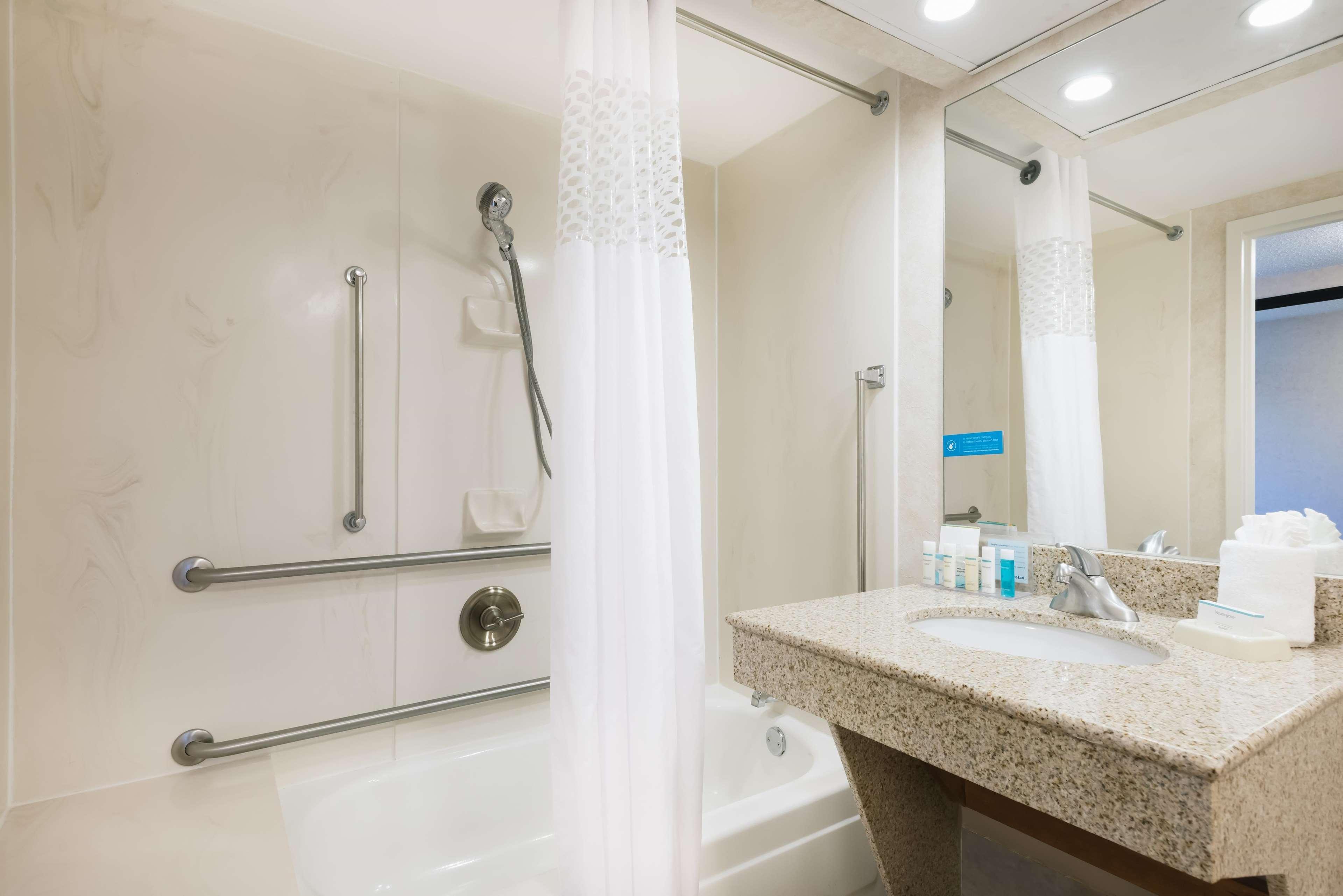 Hampton Inn West Springfield Exteriér fotografie