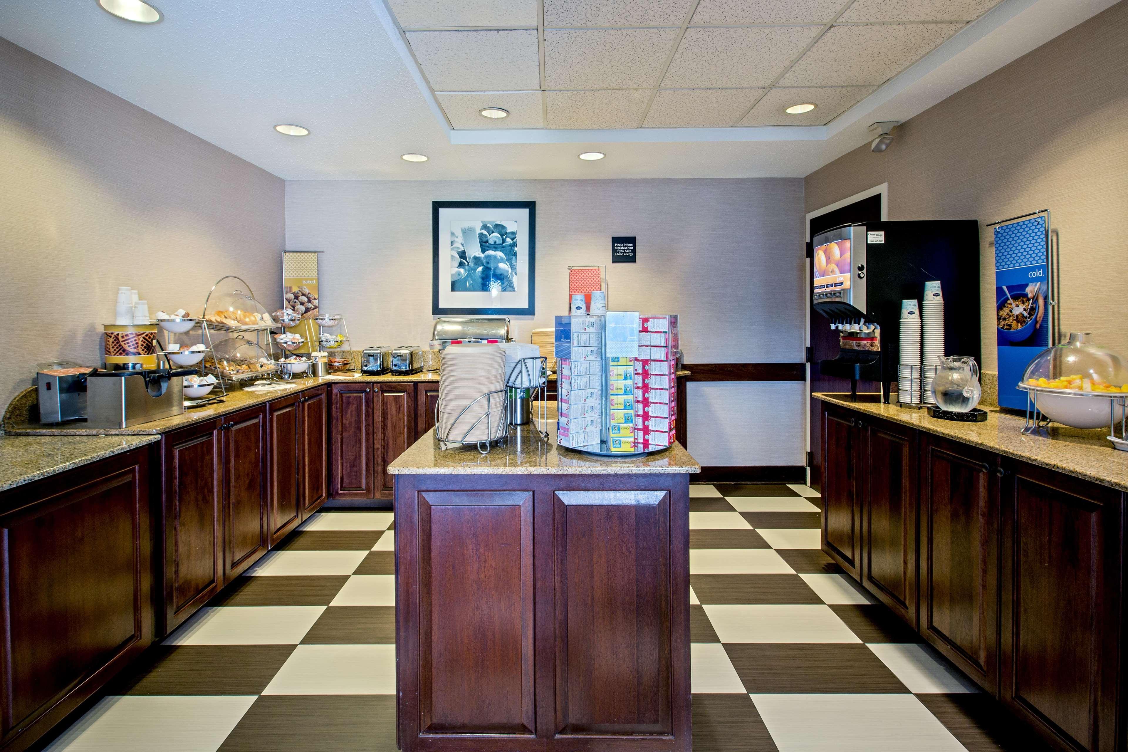 Hampton Inn West Springfield Exteriér fotografie