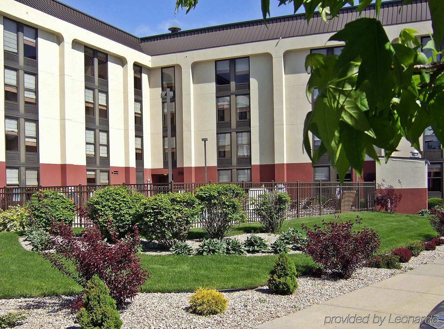 Hampton Inn West Springfield Exteriér fotografie